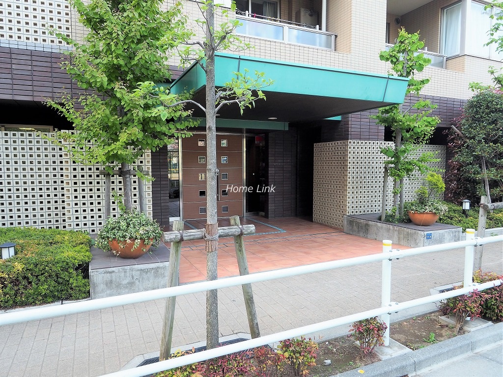 ベルハイム小竹向原　エントランス前